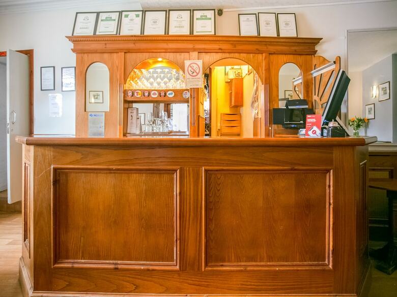 Oyo Corner Hotel