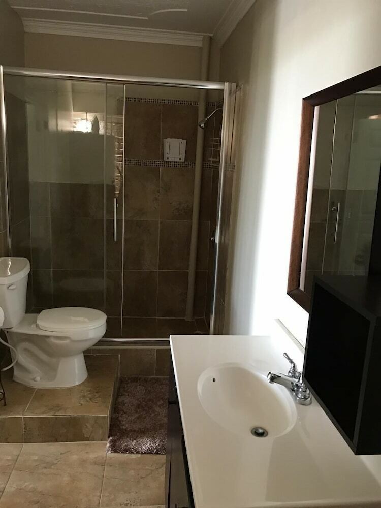 Hotel Rockhampton Retreat Guest House