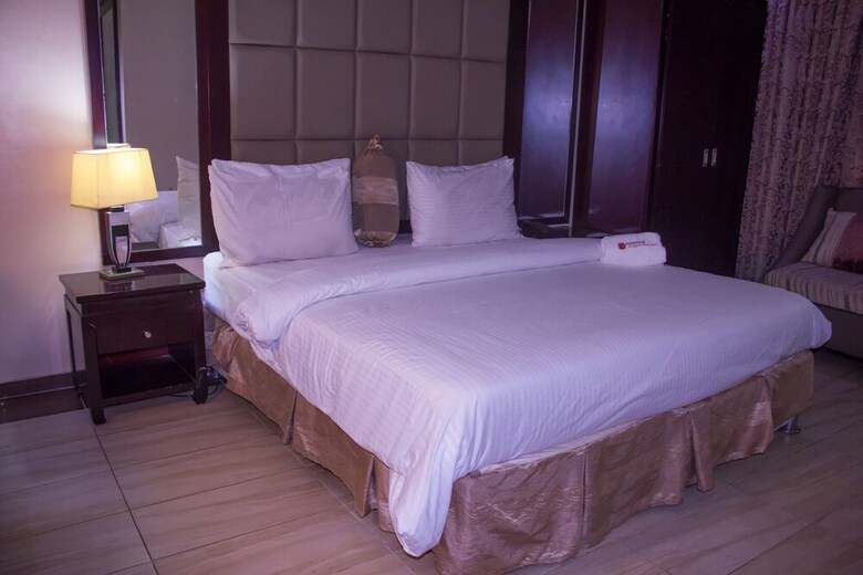 Excel Oriental Hotel And Suites