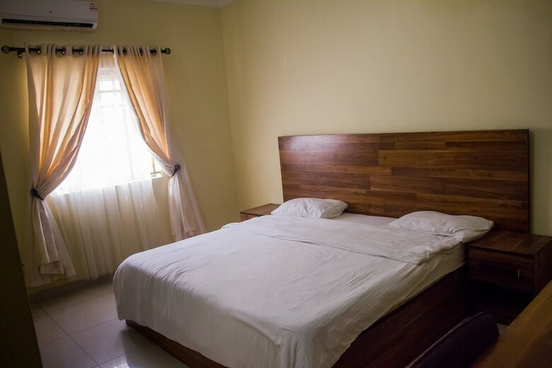 Ken Kol Apartments And Suites