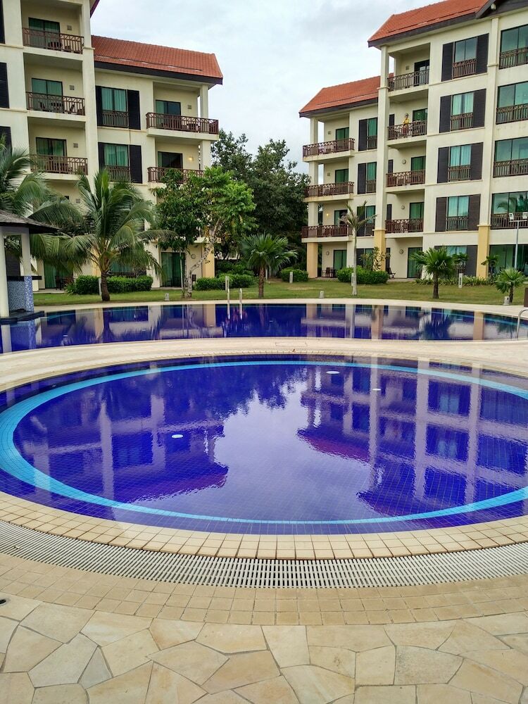 Apartamentos Sabah Beach Villas & Suites