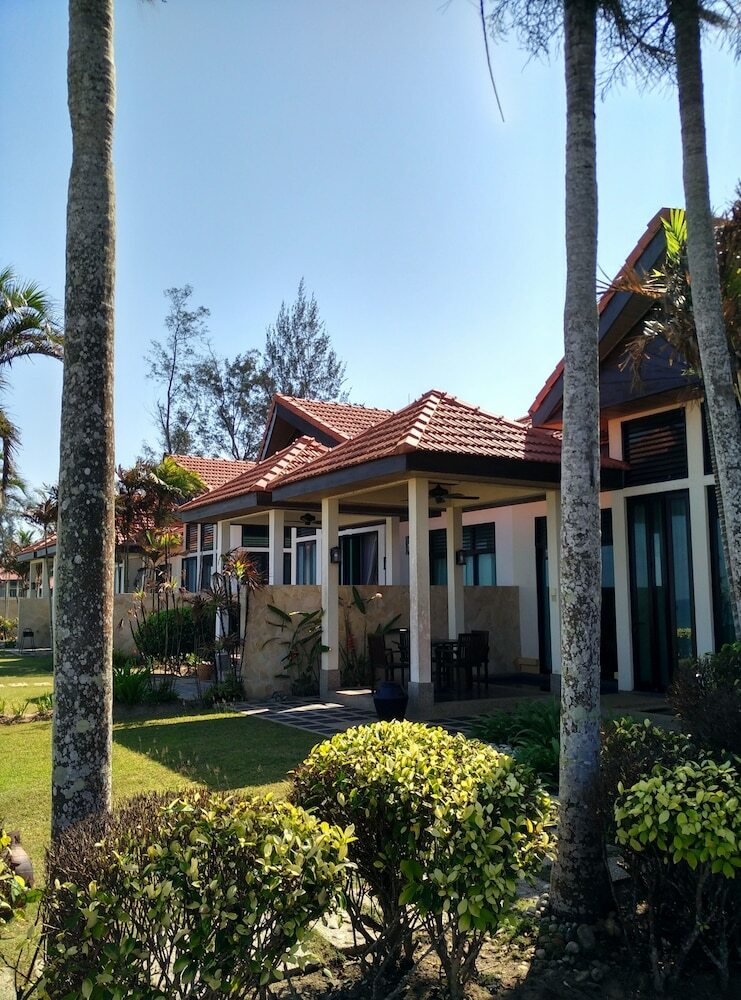 Apartamentos Sabah Beach Villas & Suites