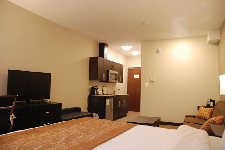 Hotel Comfort Inn & Suites