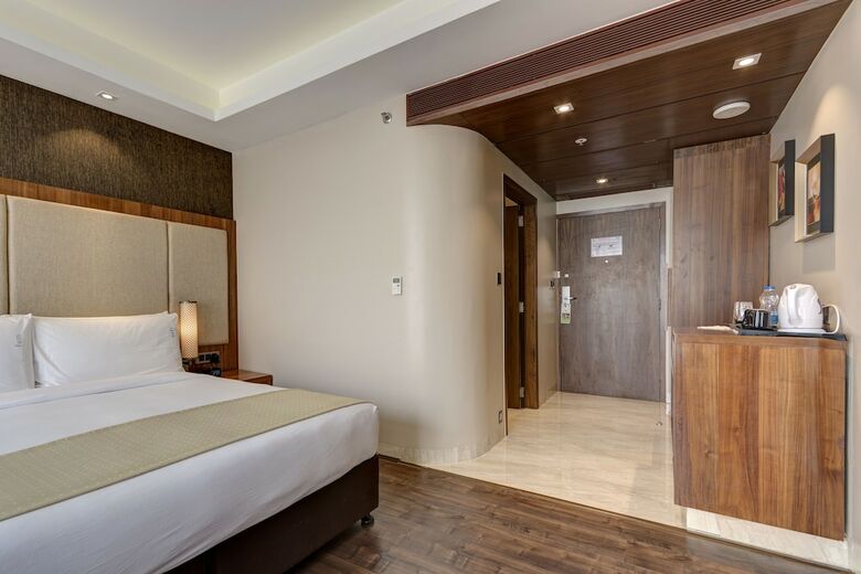 Hotel Holiday Inn Kolkata Airport