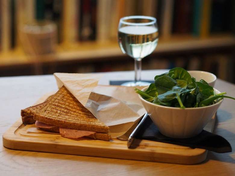 Hostal Les Piaules Hostel