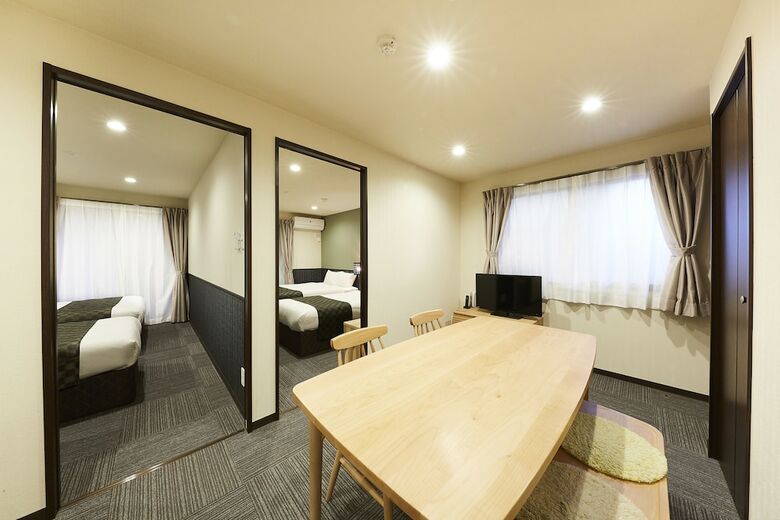 Apartamentos Rinn Nijo Castle