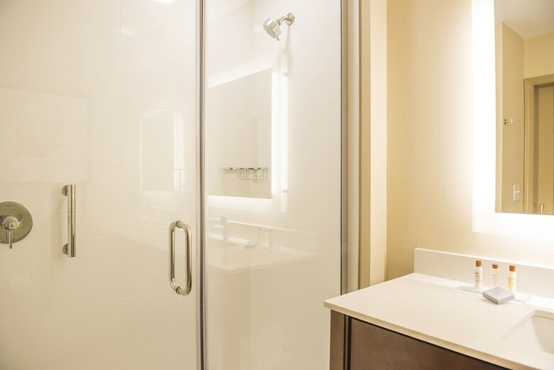 Hotel Hawthorn Suites By Wyndham Fargo