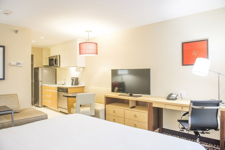 Hotel Hawthorn Suites By Wyndham Fargo