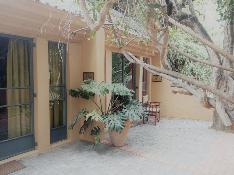 Posada Island Safari Lodge