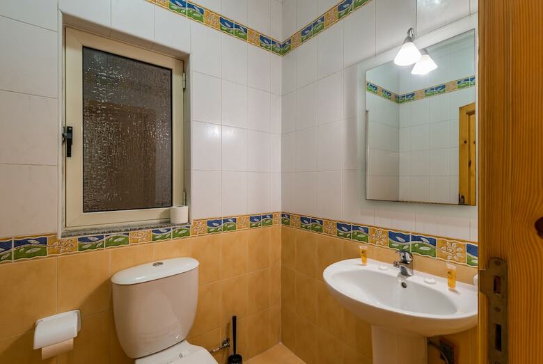 Spinola Bay Mansion Seafront Apartment
