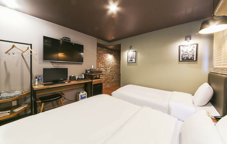 Hotel Gray