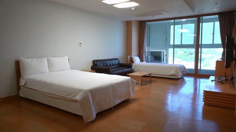 Pension Fantasia Condo