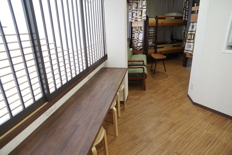 Hostal Sora Hostel