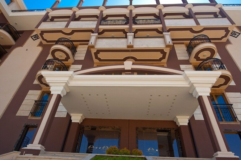 Hotel Golden Rainbow Vip Residence