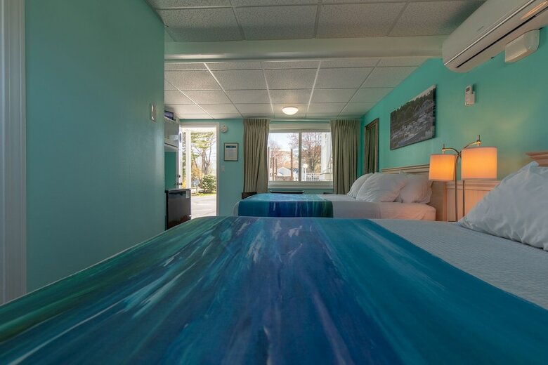 Hotel Footbridge Beach Motel