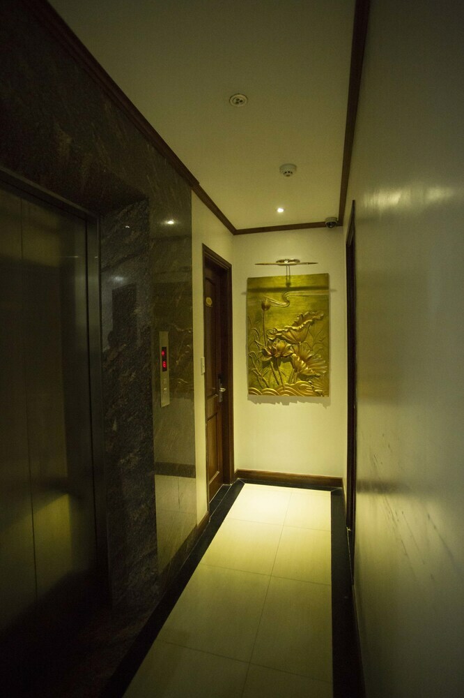 New Lotus Hotel