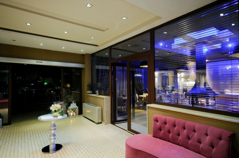 Aparthotel Polyastron Place Hotel & Spa