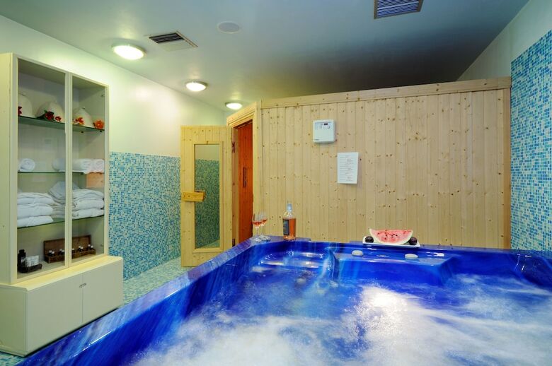 Aparthotel Polyastron Place Hotel & Spa