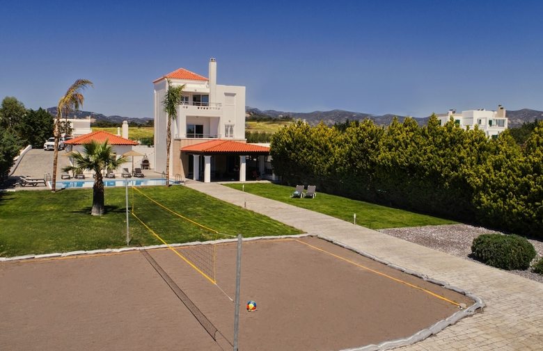 Antonoglou Beach Villas, Gennadi