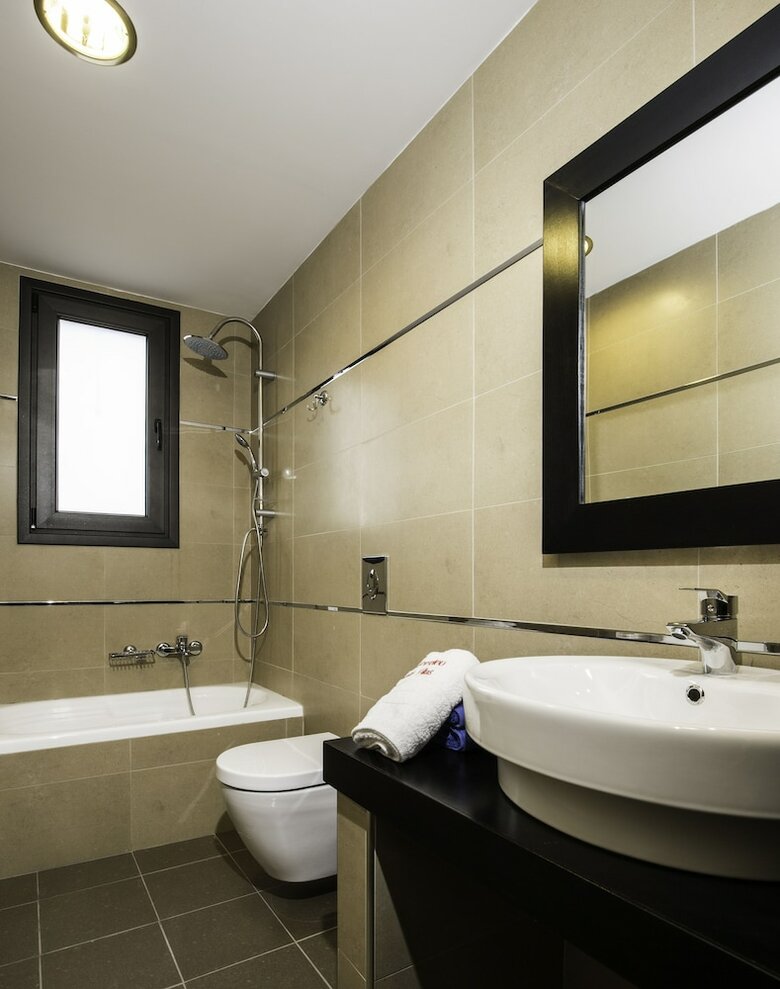 Antonoglou Beach Villas, Gennadi