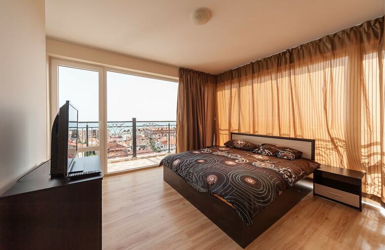 Roel Residence Apartments