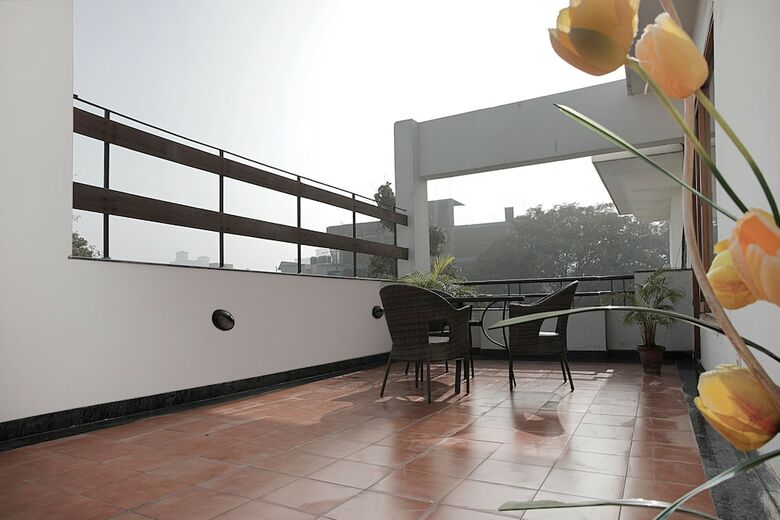 Hotel Ahuja Residency Cyber City I