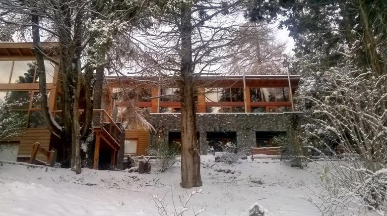 Lodge Maria Del Bosque Apart Hotel / Caba�as