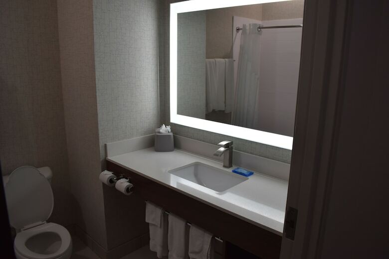 Hotel Holiday Inn Express & Suites Mcpherson