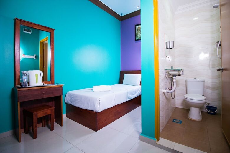 Oyes Saujana City Hotel