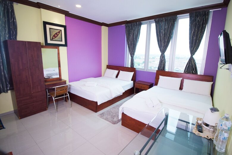 Oyes Saujana City Hotel