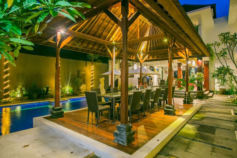 Hotel The Diana Suite Tuban
