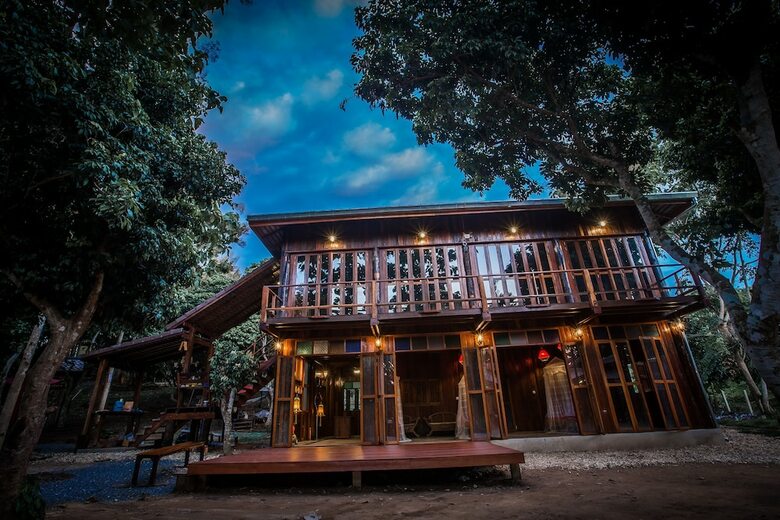 Hotel Nan De Panna Riverside Homestay