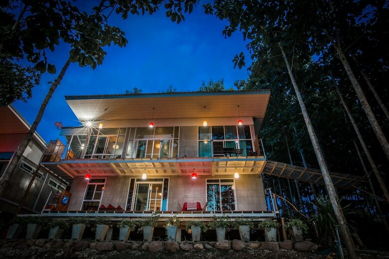 Hotel Nan De Panna Riverside Homestay