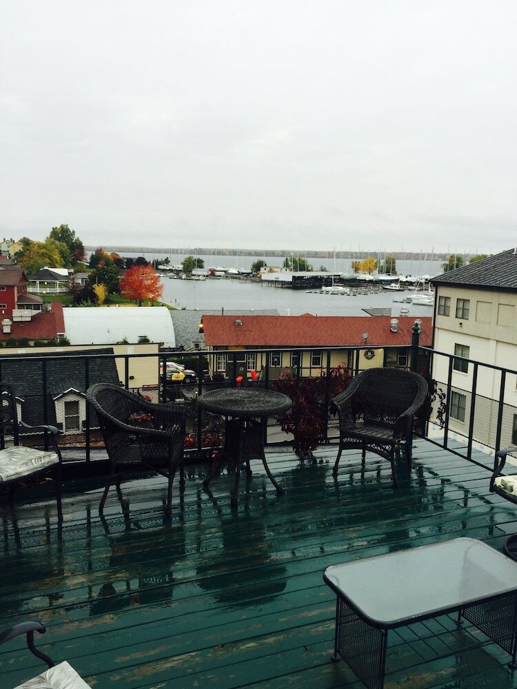 Posada Goodfellos Suites