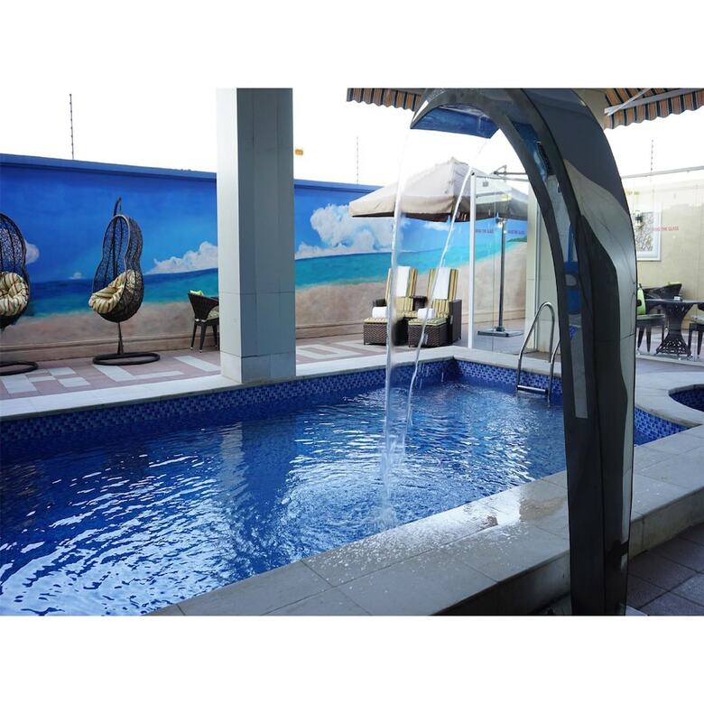 Pearlwort Hotel And Suites