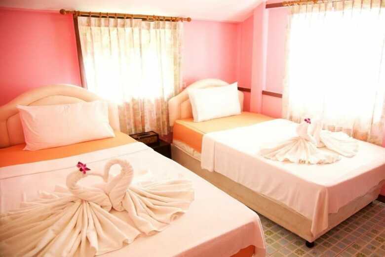 Hotel Poohbar Resort & Lotusdive