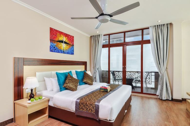 Triton Beach Hotel & Spa