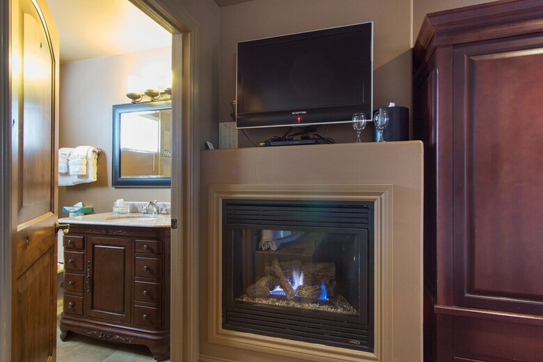 Hotel Secrets Inn Lake Tahoe