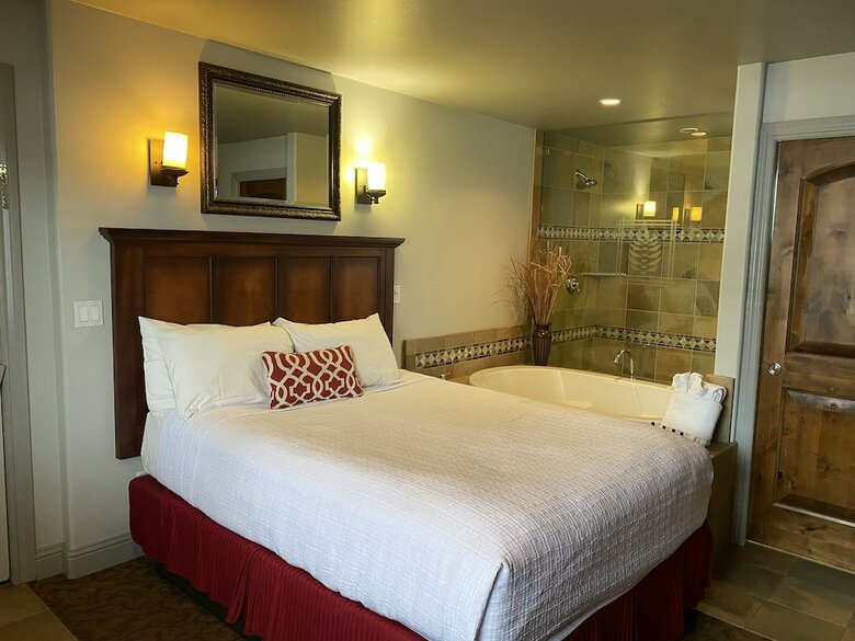 Hotel Secrets Inn Lake Tahoe