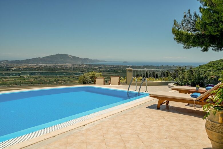 Castelli Luxury Villa