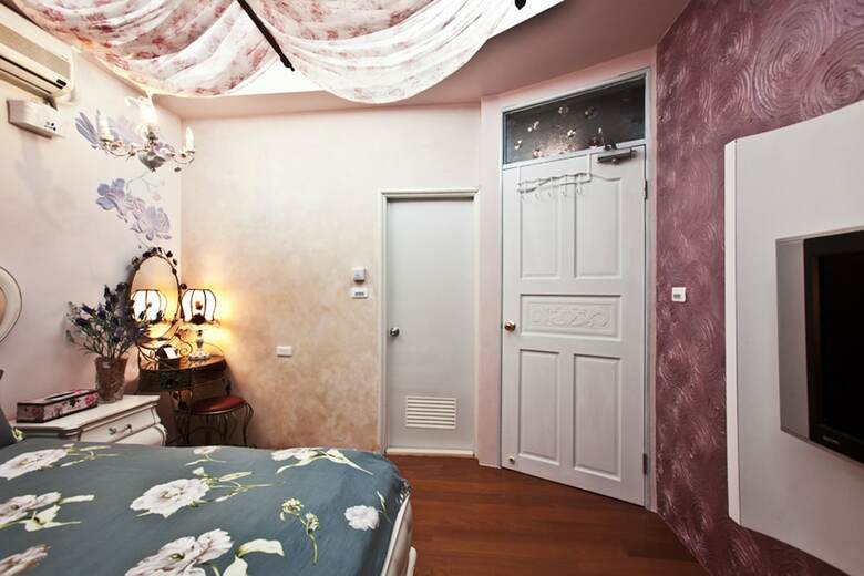 3dsunflower Embossed B&B