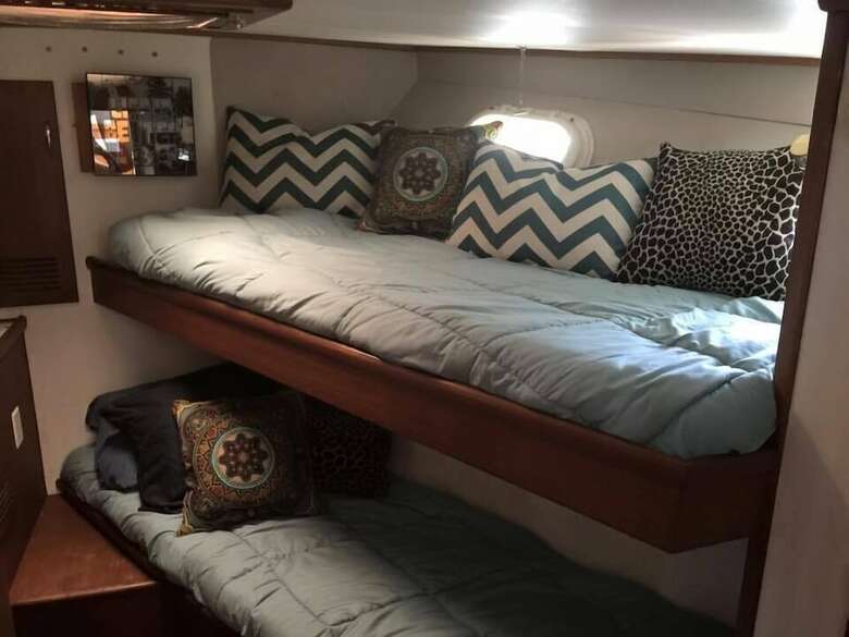 Classic Yacht Rentals At Florabama