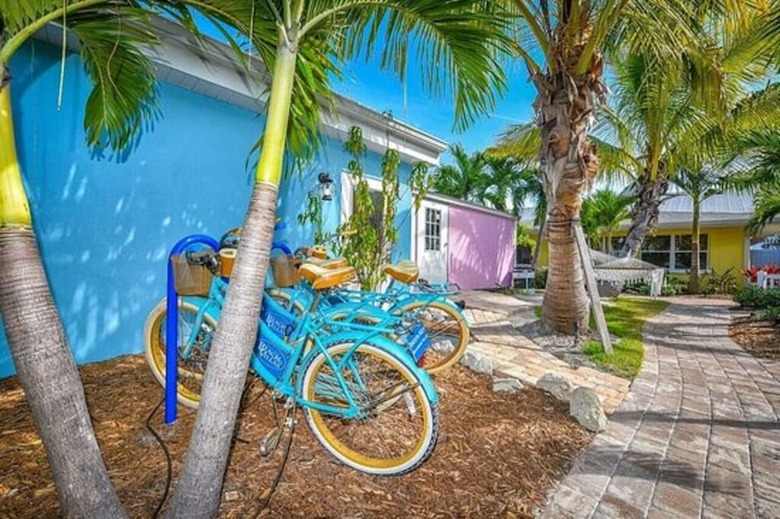 A House On Siesta Beach By Beachside Management