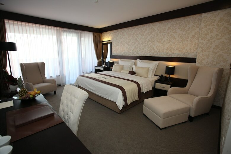 Malak Regency Hotel