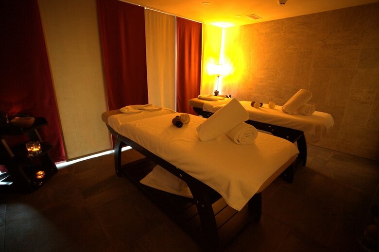 Malak Regency Hotel