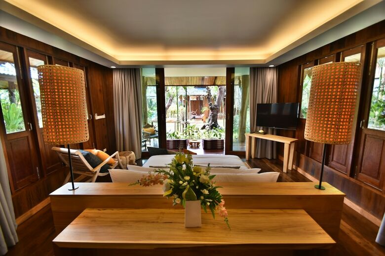 Hotel The Nine Thipthara Klongson Resort