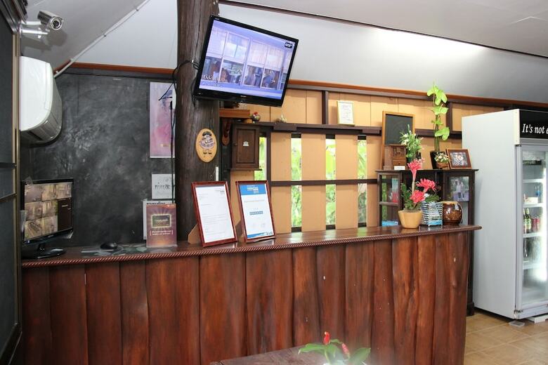 Hotel Baanrimnam Resort Trat