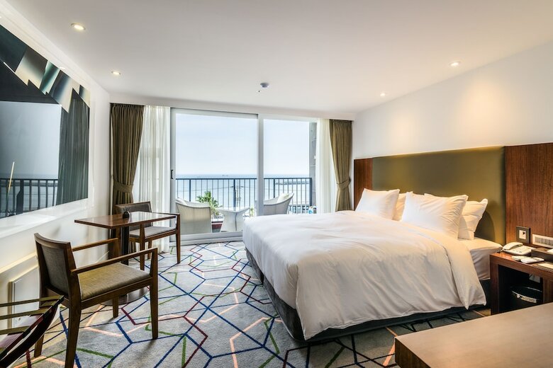 Augila Hotel Jeju Oceano Suites