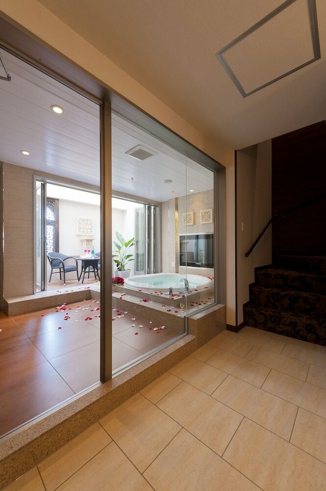 Hotel Myth-l-