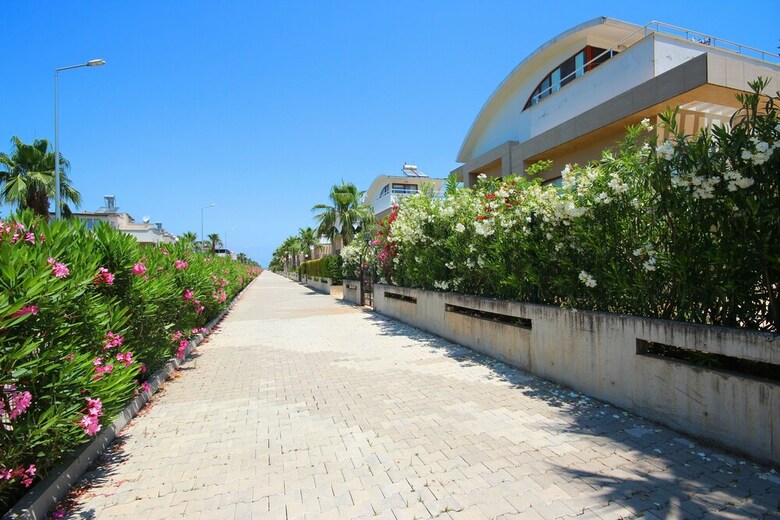 Paradise Town - Villa Family